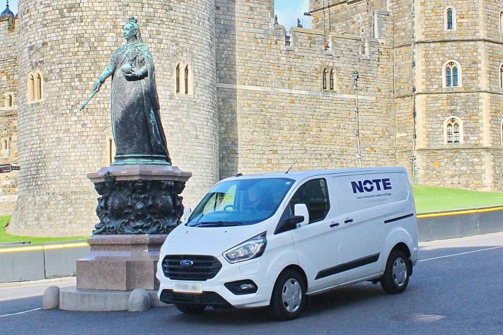 NOTE van outside Windsor castle